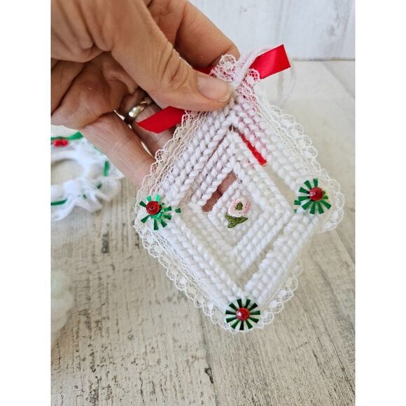 Vintage stocking wreath crochet ornament Xmas tree set - Picture 3 of 10